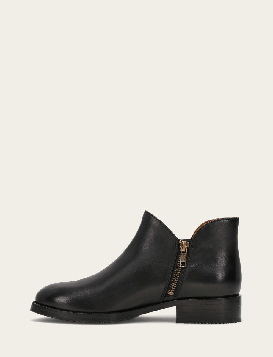 Women's Black Melissa Shootie 2 Boot
