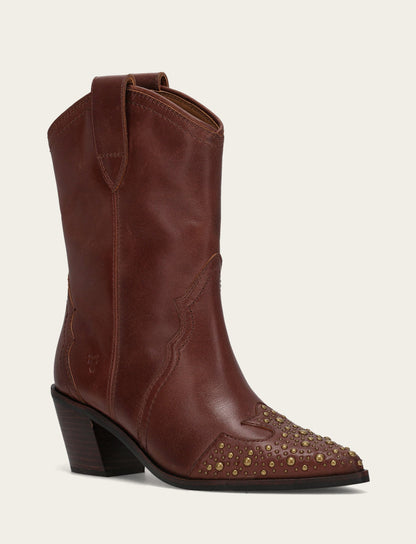 Women's Saddle Sara Wingtip Stud Western Boots