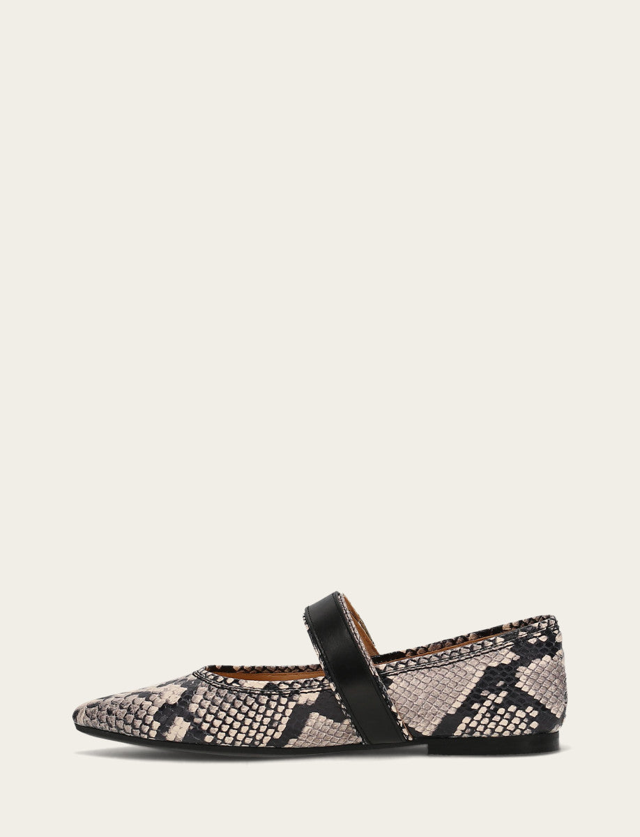 Women's Ecmu Heather Buckle Mary Jane Shoe