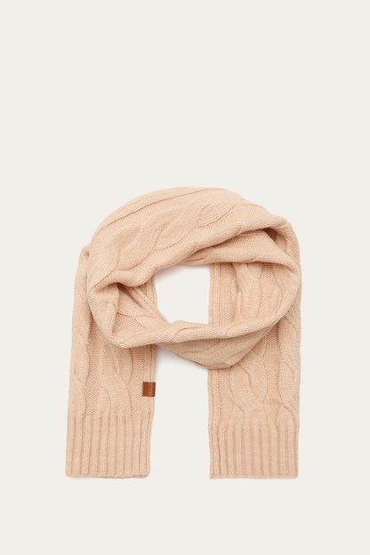 Rose Cloud Wide Cable Scarf