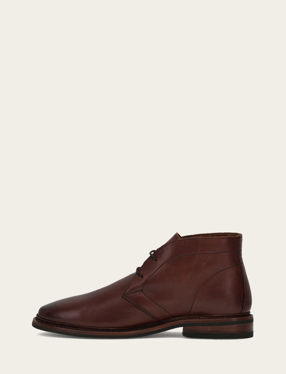 Men’s Brown Oiled Leather Paul Chukka Boots